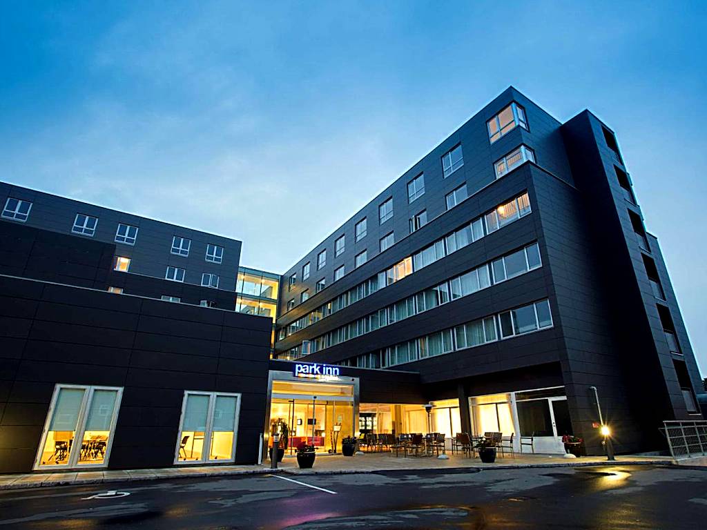 Park Inn by Radisson Copenhagen Airport